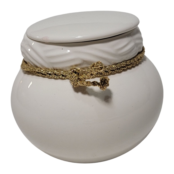 Estee Lauder Beautiful Holiday Night Ceramic Candle, Made in USA - Picture 4 of 15